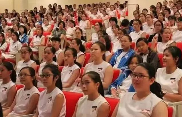 新加坡男女校 VS 混校哪个好？中国为什么不分男女校？