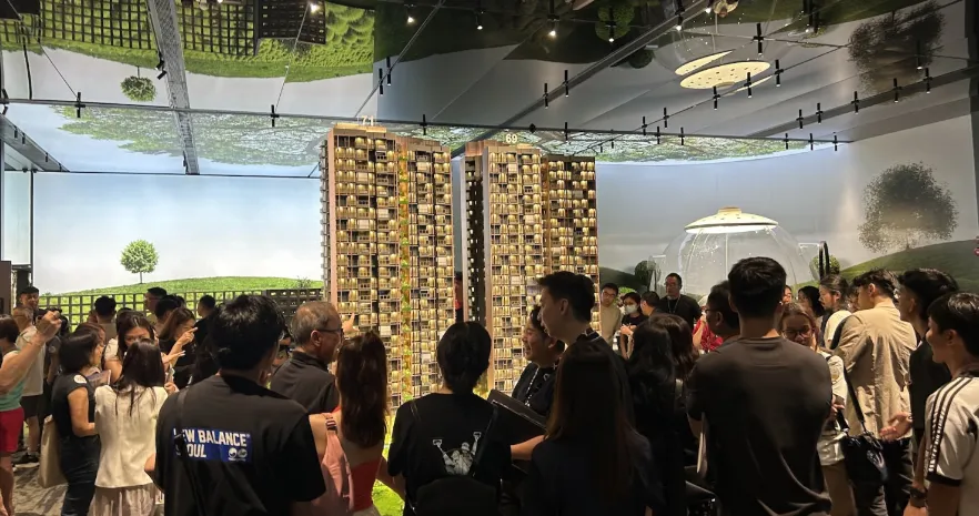 上周末5500人挤爆看房现场！新加坡LyndenWoods两房139万起~
