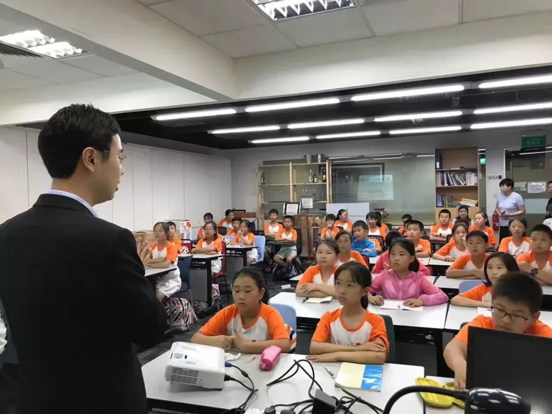 新加坡泼天富贵轮到打工人了？今年，这些人都要加薪！