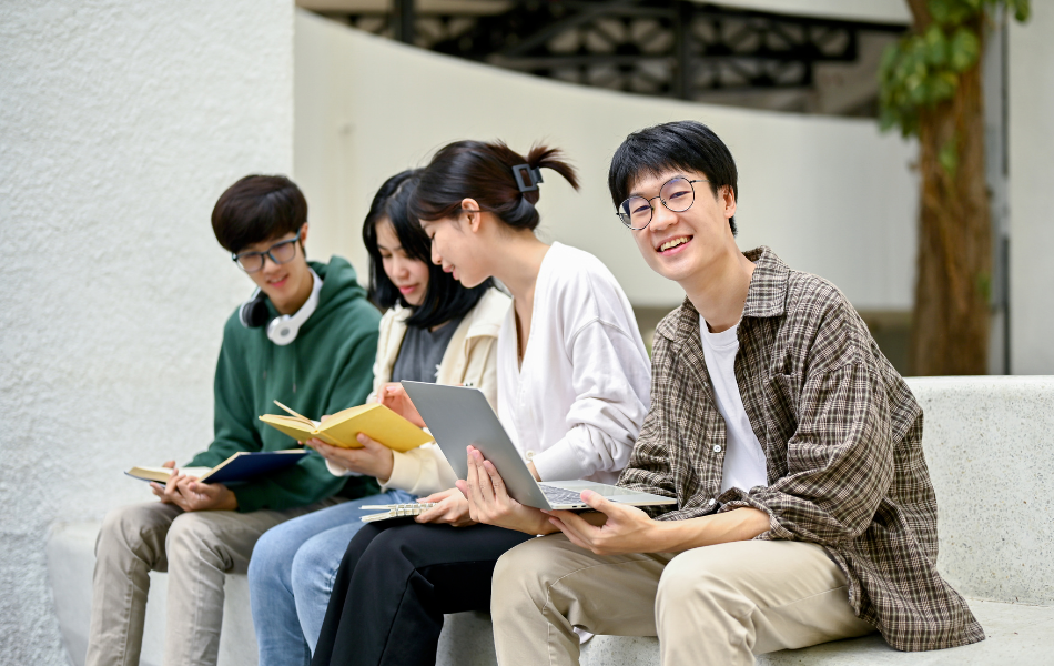 炸了！新加坡00后凭一篇论文冲进国际论坛，哈佛、斯坦福争相录取