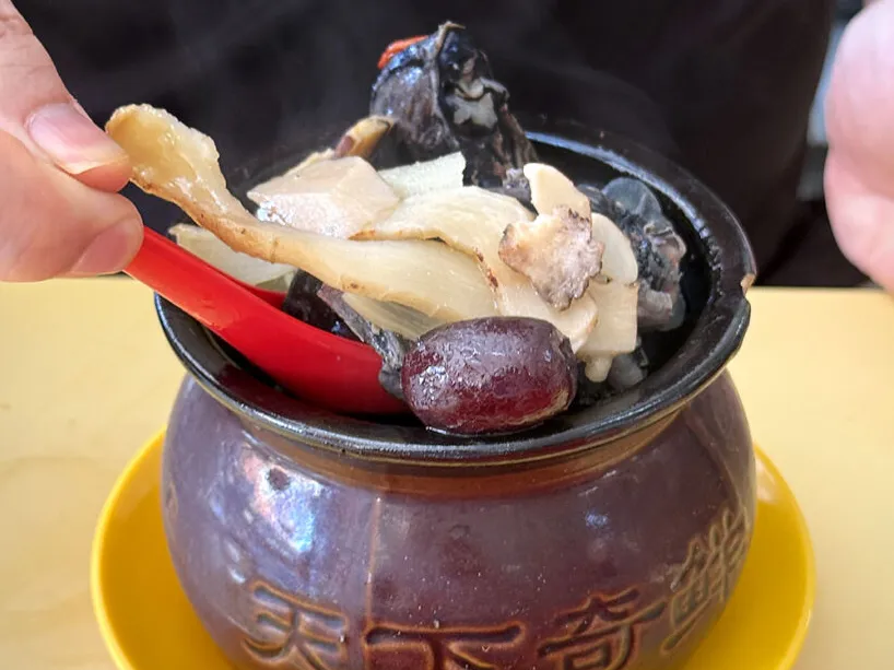 湿热天怎么调理？新加坡11 家地道炖汤，祛湿降火一碗到位