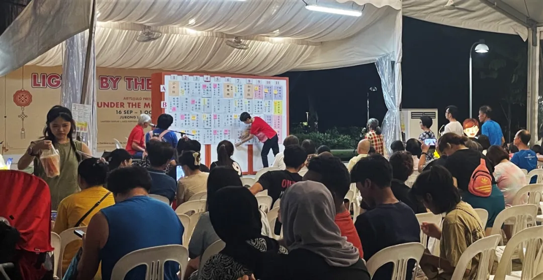 新加坡裕廊湖花园「中秋湖畔灯会」，白蛇传主题花灯，带娃免费赴月圆之约
