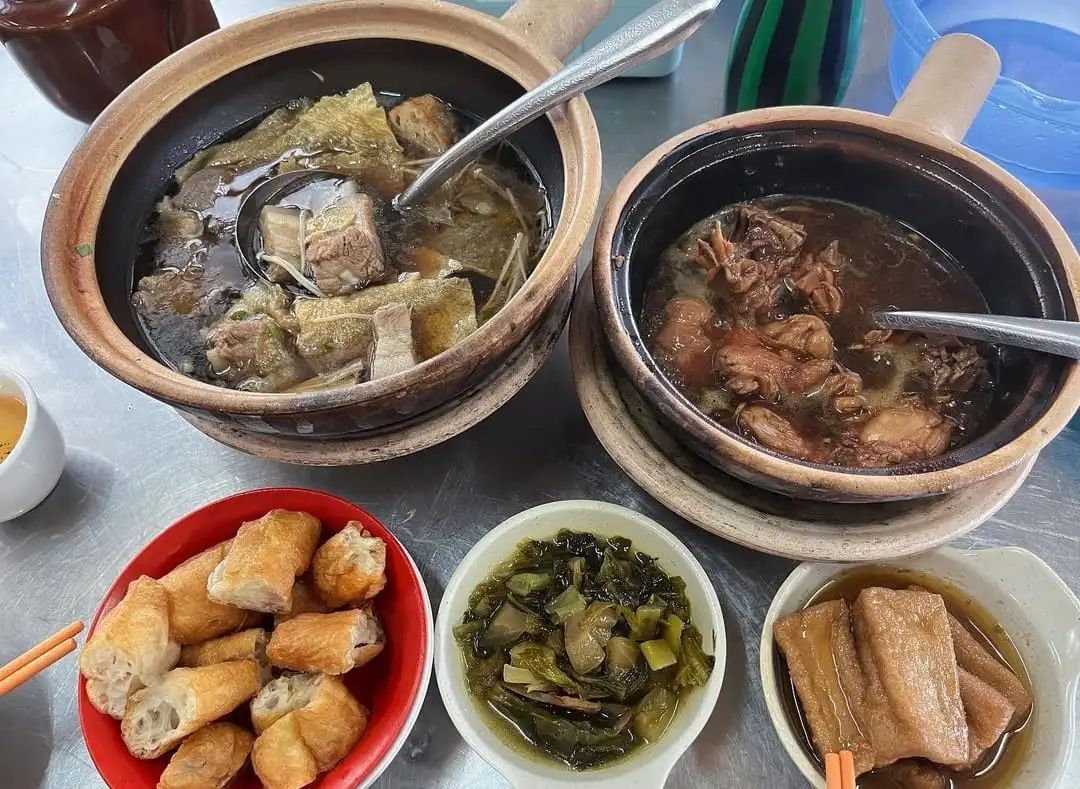 欧萱、陈汉玮都来捧场!柔佛新山美味肉骨茶这里找- vibes by 8world