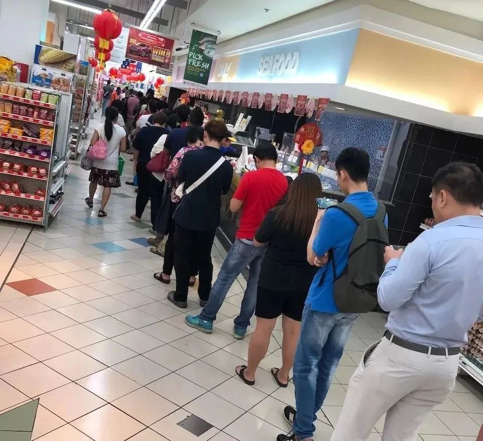 新加坡到处都在排队！读懂这些现象，你就读懂了人性
