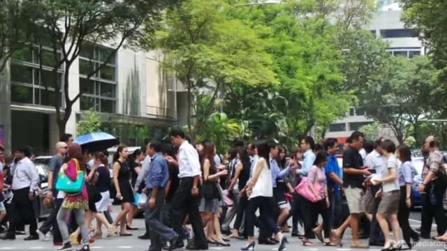 去年有约2万4000人获得新加坡公民权- 8world